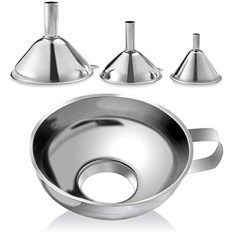 Embudos de plata para cocina