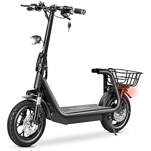 Elektroscooter mit Lichtern