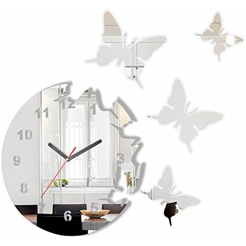 Relojes de pared con mariposas